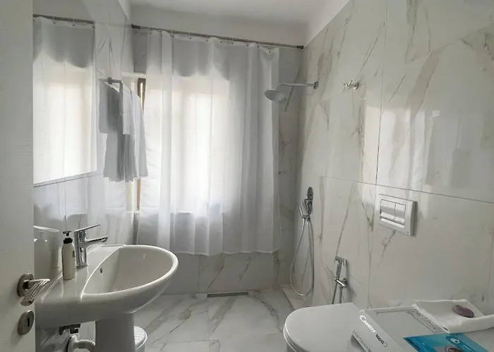 Central City Apartment Tirana 公寓 *