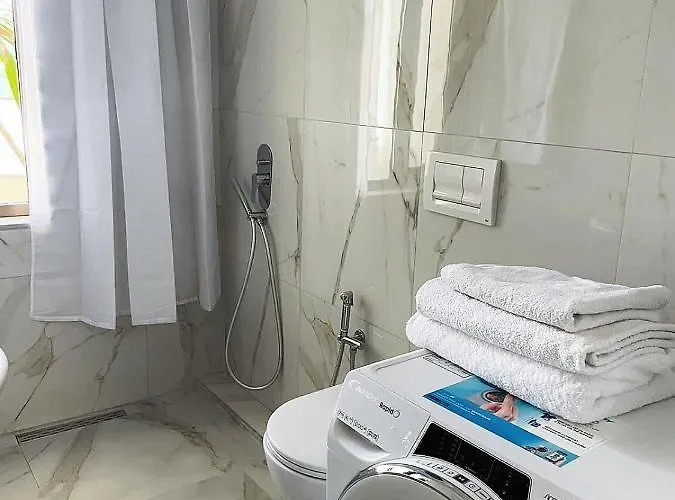 Central City Apartment Tirana Lägenhet *