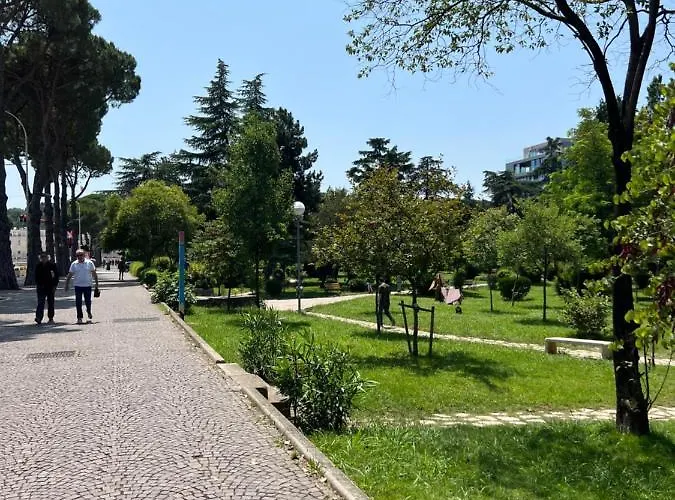 Central City Apartment Tirana 地拉那